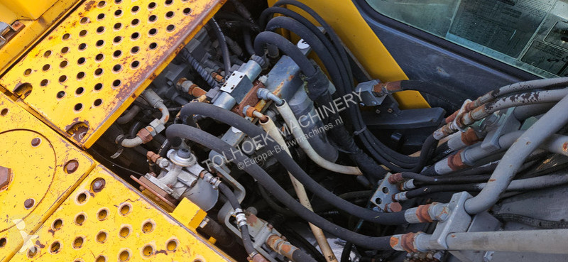 جرافة Volvo EC140
