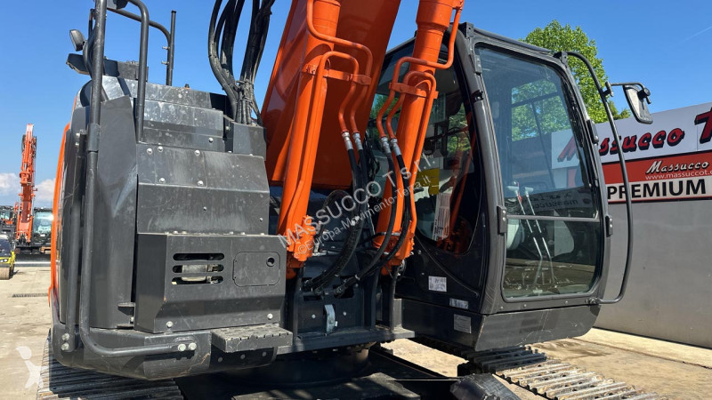Rýpadlo Hitachi