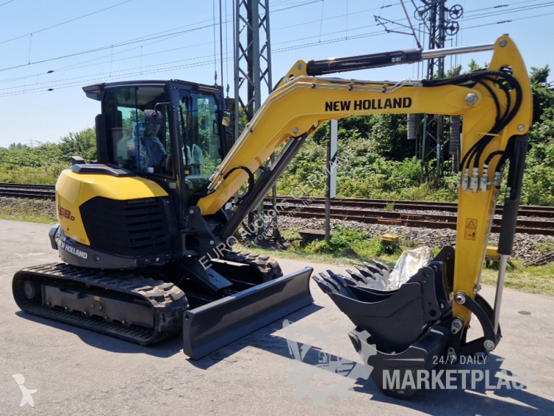 جرافة New Holland E58D