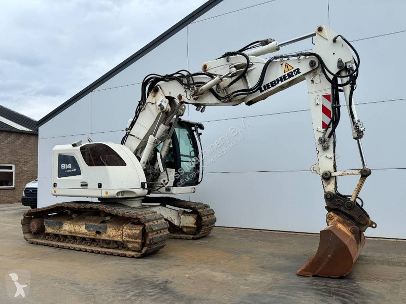 جرافة Liebherr R Compact - 5 Buckets + Forks +...