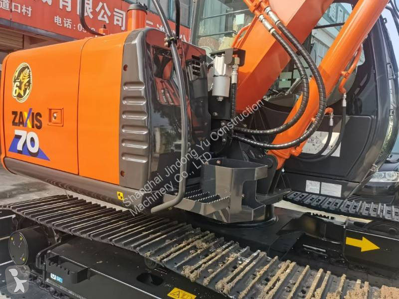 Экскаватор Hitachi ZX70-6A