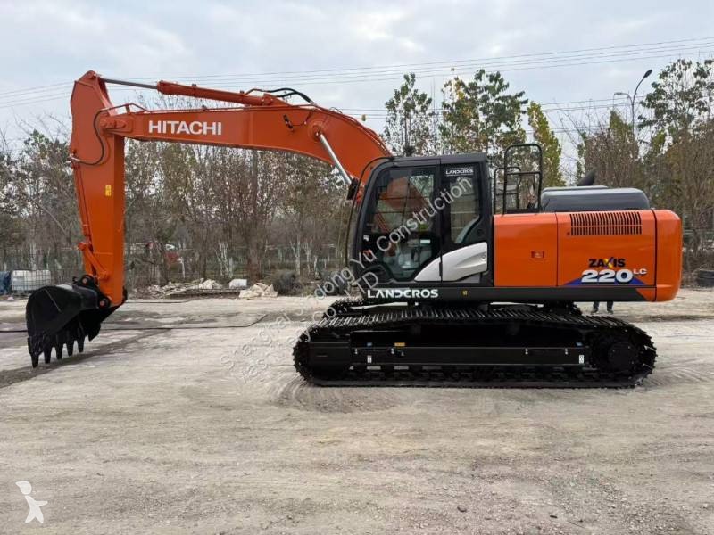 جرافة Hitachi ZX220LC-6A