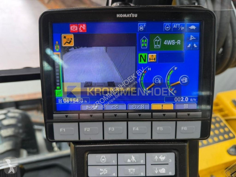 جرافة Komatsu MR-10