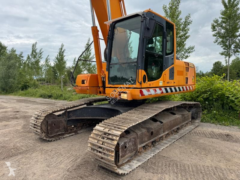 جرافة Komatsu