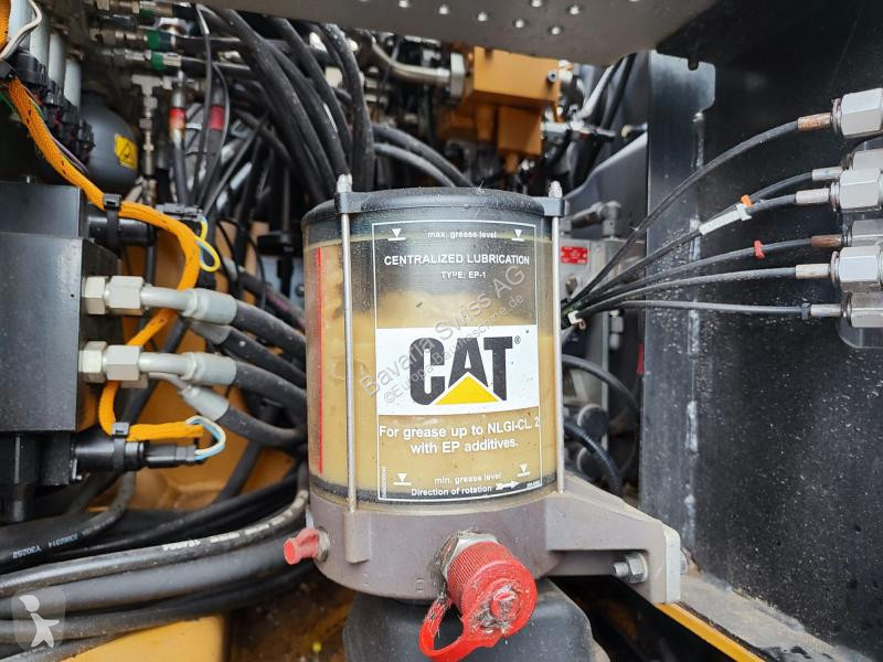 Escavatore Caterpillar MF