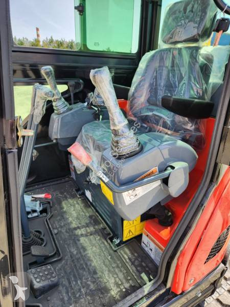 جرافة Kubota HY28