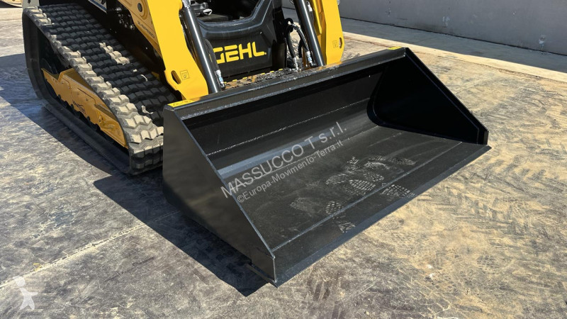 Escavatore Gehl VT275