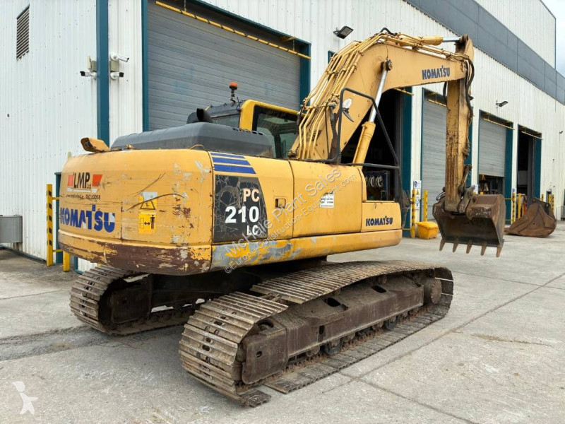 جرافة Komatsu LC8
