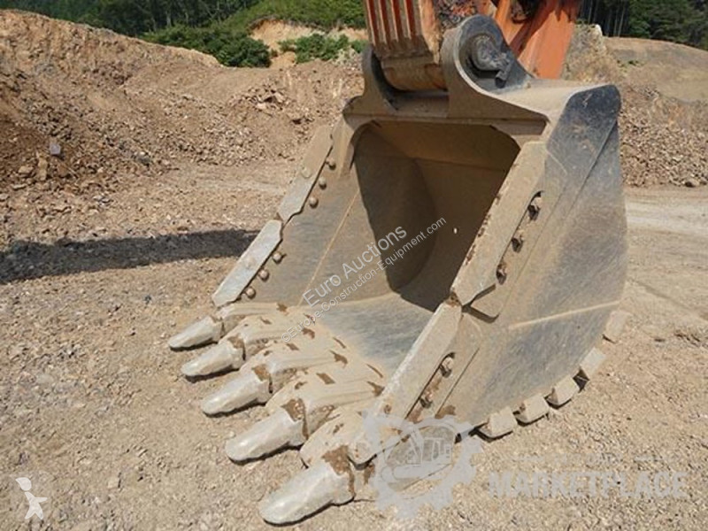 Екскаватор Hitachi ZX890LCR-6