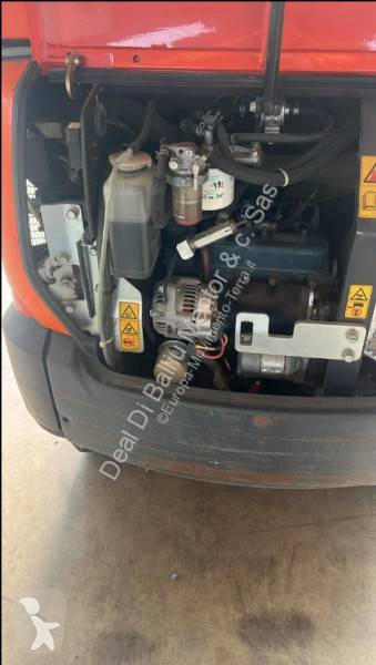Lopatový nakládač Kubota KX016-4