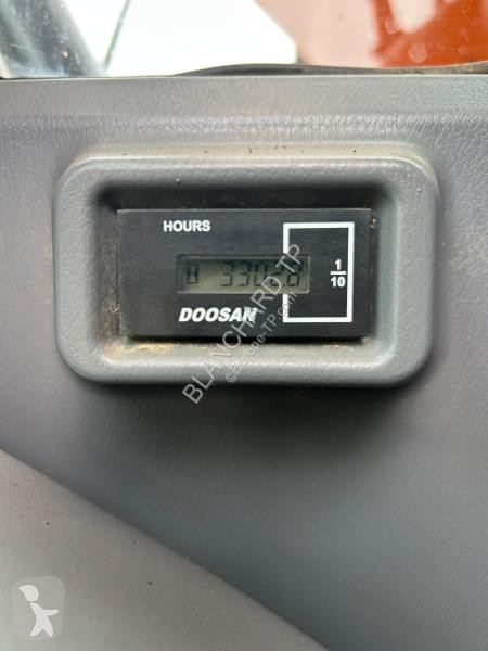 جرافة Doosan 7