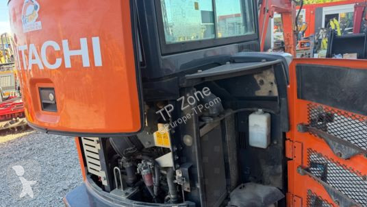 Rýpadlo Hitachi zx26u-5a cr cabine à 22 500 € ht
