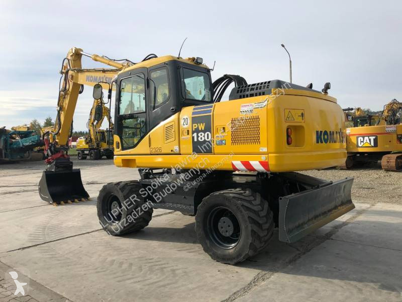 Lopatový nakládač Komatsu PW180-7E0