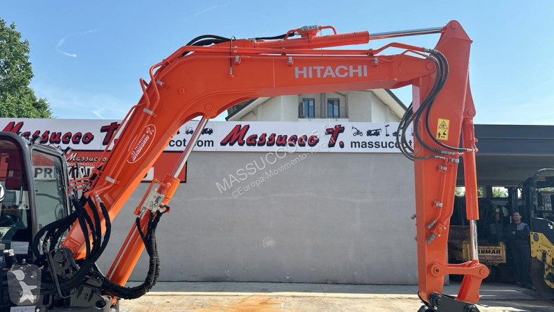 Rýpadlo Hitachi B-5A