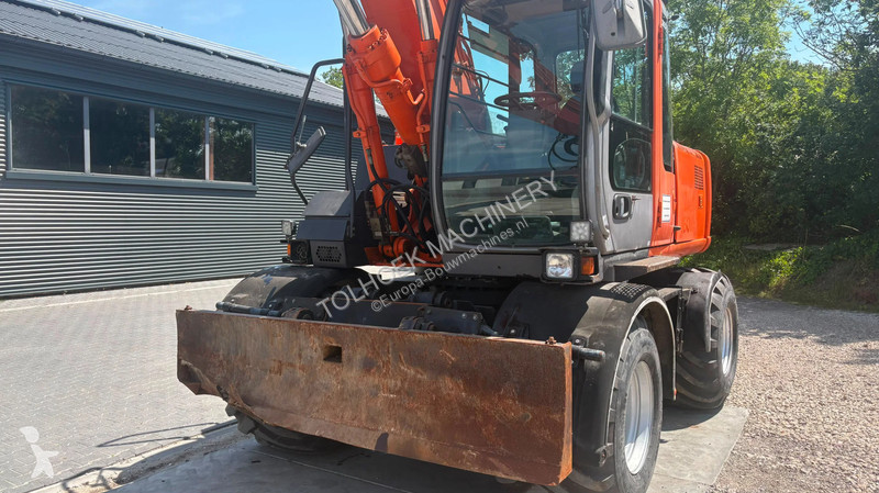Rýpadlo Hitachi
