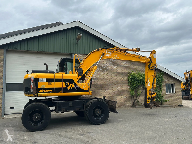 جرافة JCB