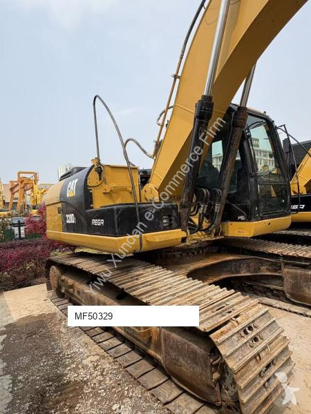 Escavatore Caterpillar 2