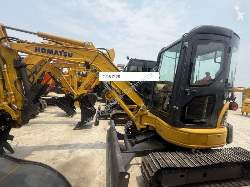 Lopatový nakládač Komatsu