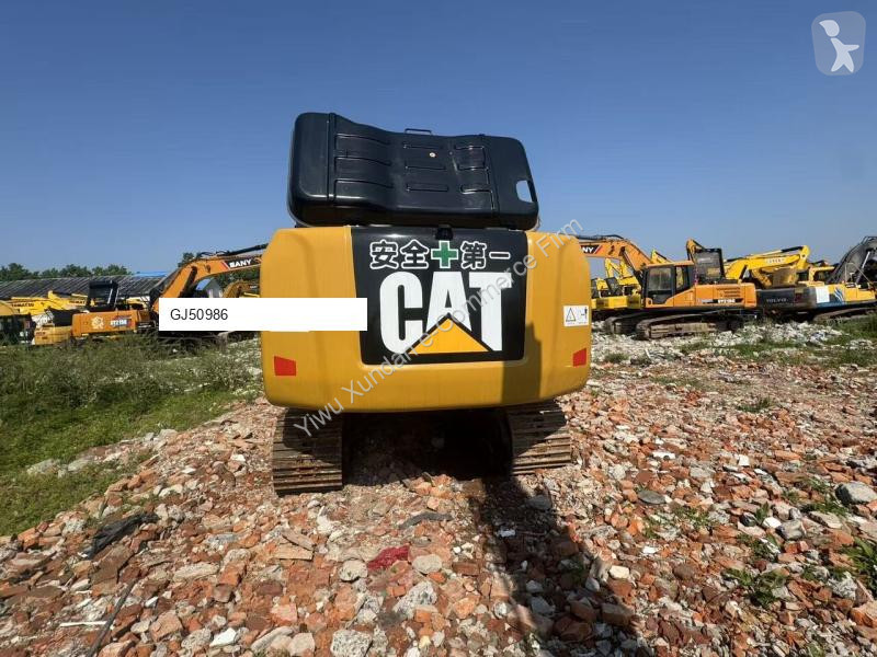 Lopatový nakládač Caterpillar