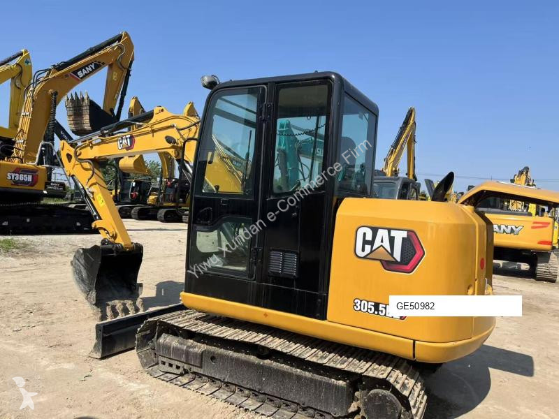 جرافة Caterpillar 305.5E2