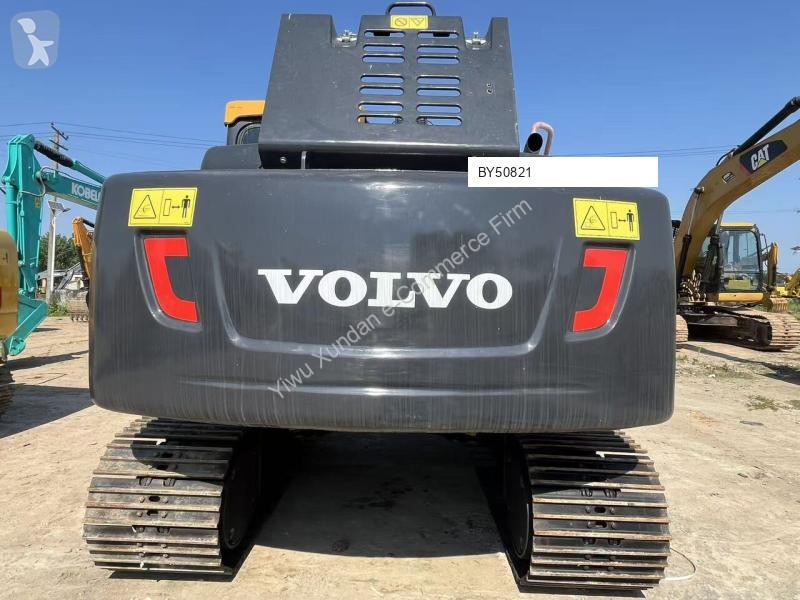 جرافة Volvo 140