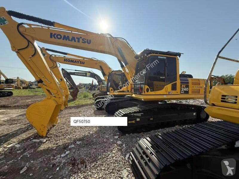 جرافة Komatsu 8