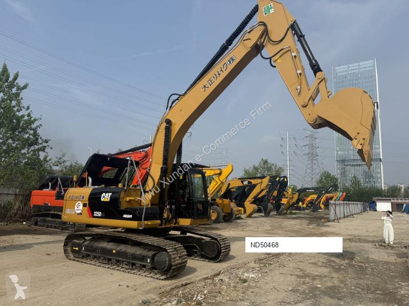 Escavatore Caterpillar 2L