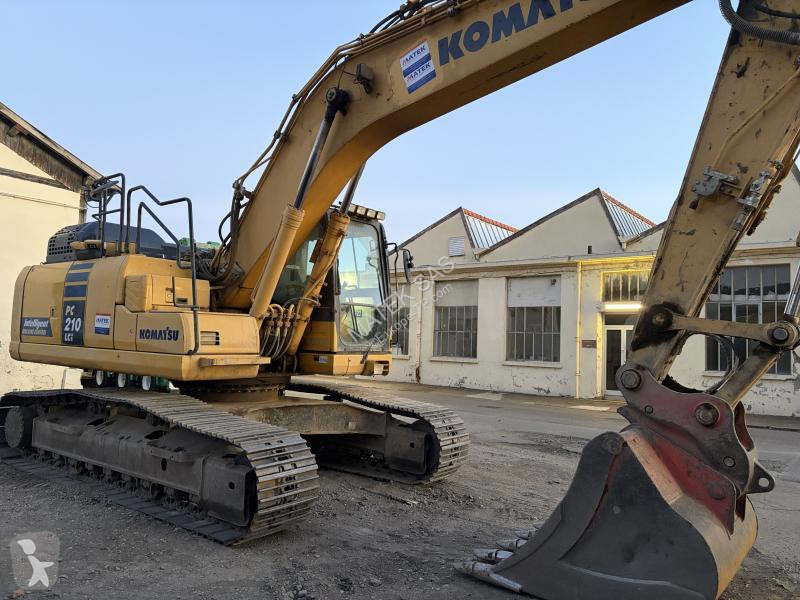 جرافة Komatsu