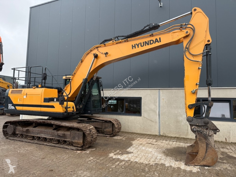 جرافة Hyundai HX 220 L - L - HX 220