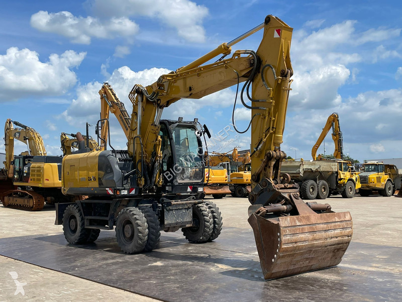 Lopatový nakládač Hitachi 5B