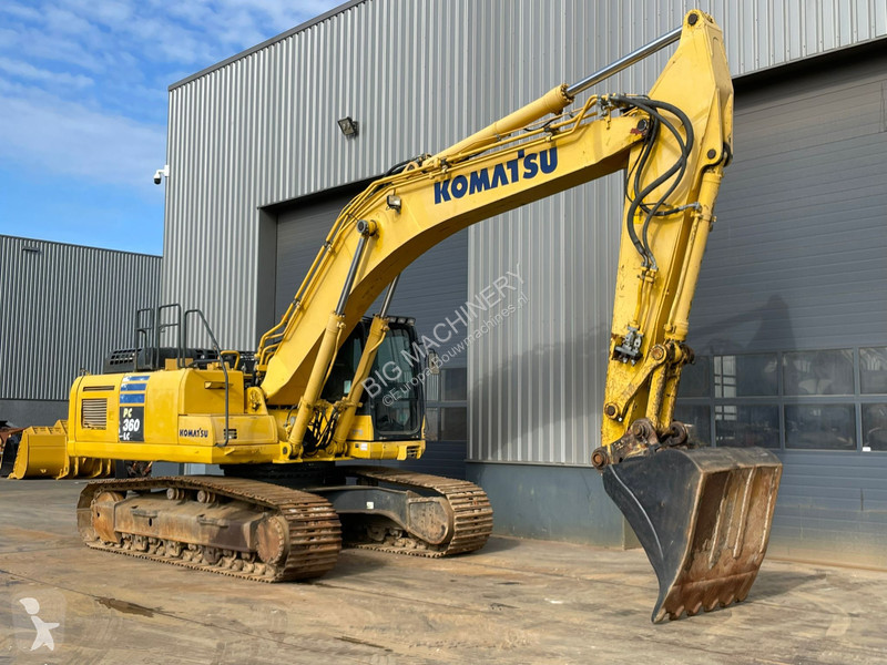 جرافة Komatsu