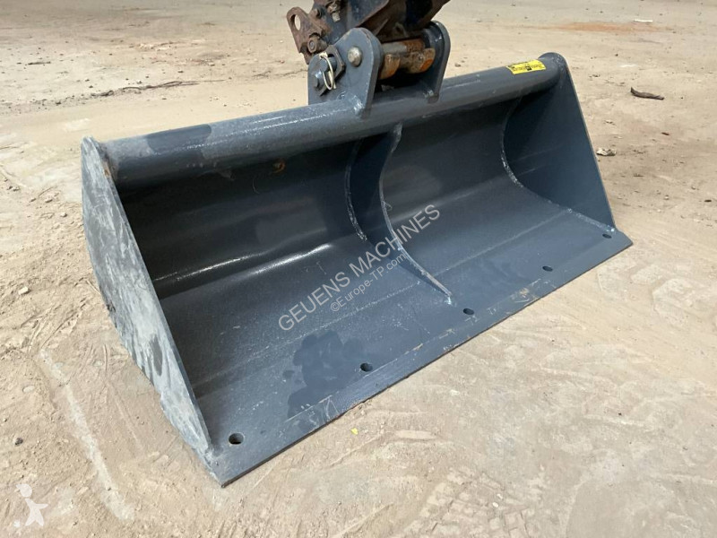 جرافة JCB 16 C-1