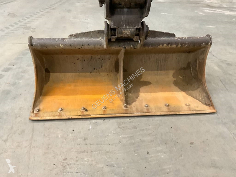 جرافة Takeuchi 2150