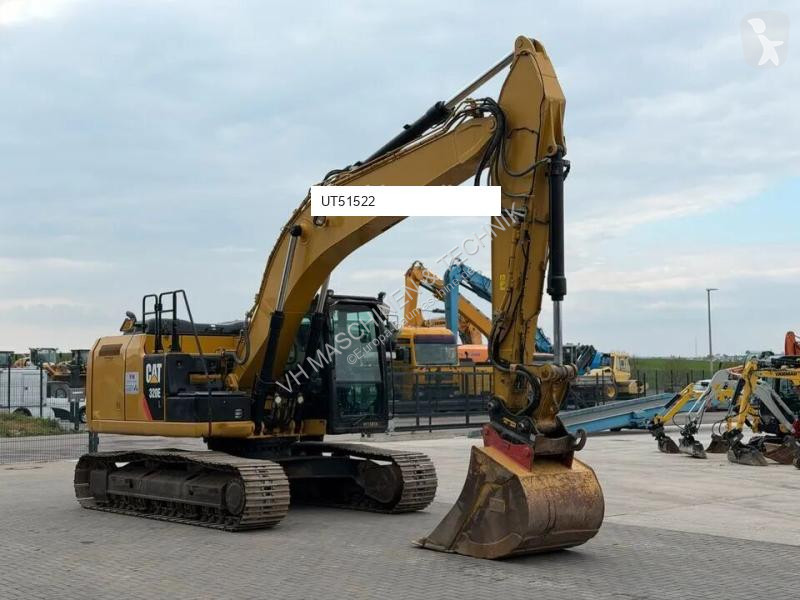 Lopatový nakládač Caterpillar