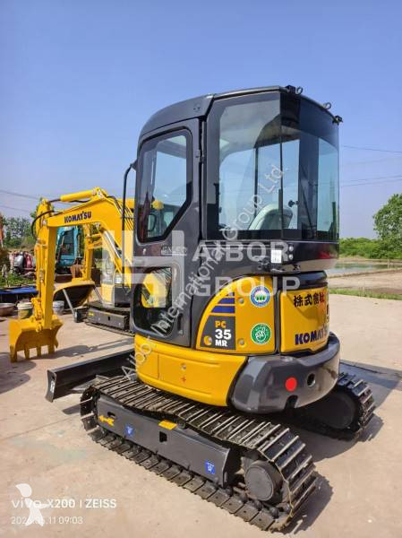 Lopatový nakládač Komatsu