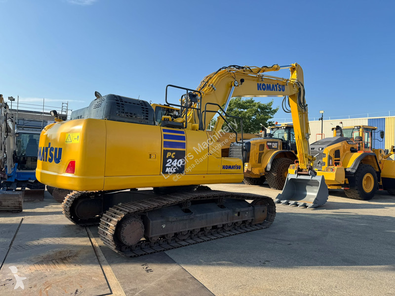 جرافة Komatsu NLC11