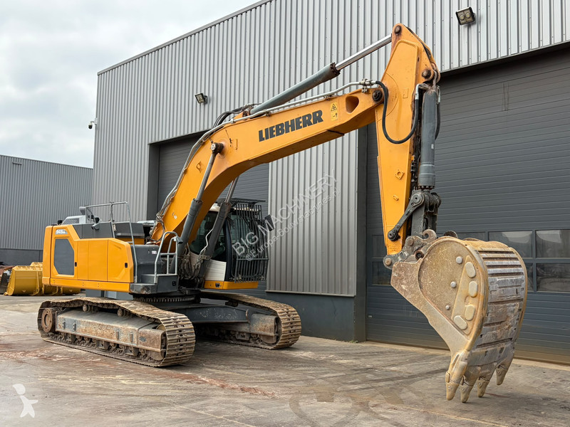 جرافة Liebherr R945 SHD