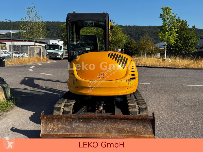 Lopatový nakládač JCB RTS