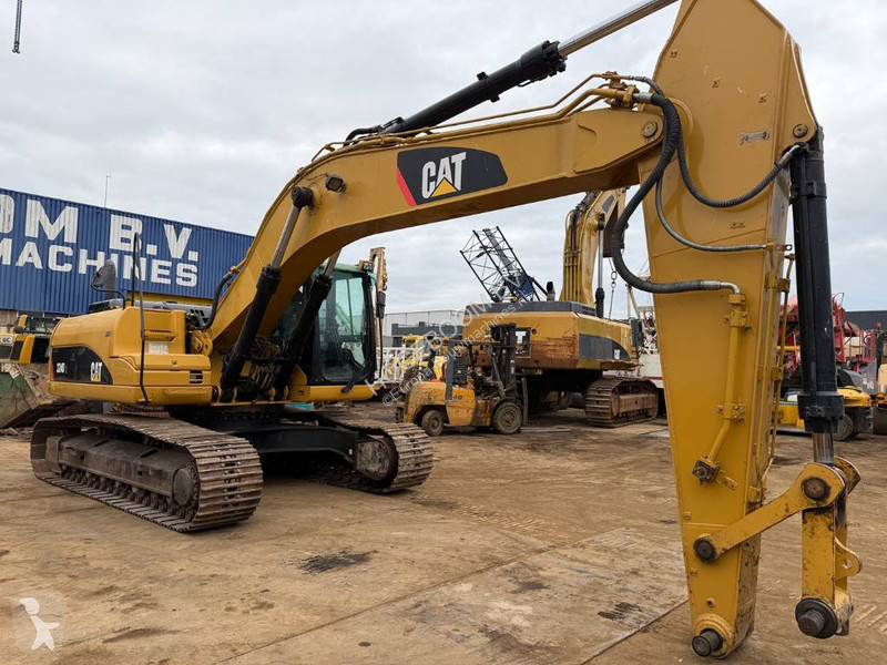جرافة Caterpillar L