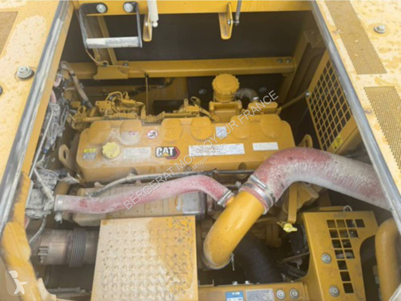 Rýpadlo Caterpillar 352