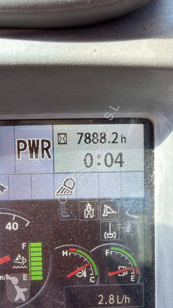 Rýpadlo Hitachi 140 W-6