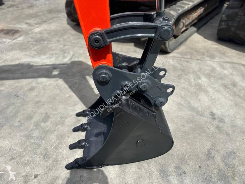 جرافة Kubota
