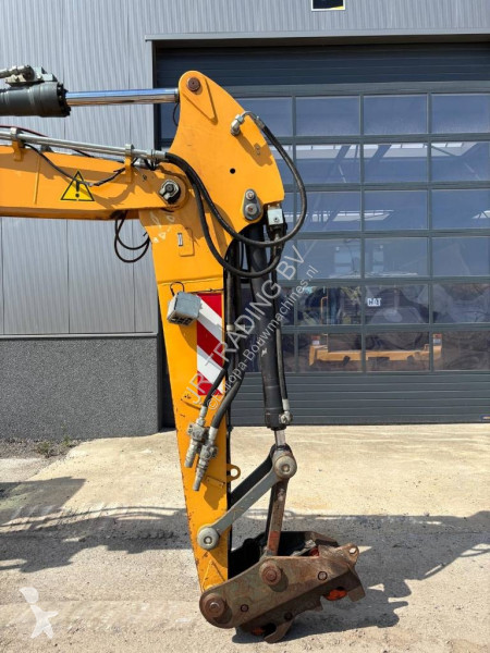 جرافة Liebherr Compact