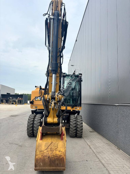 جرافة Caterpillar F
