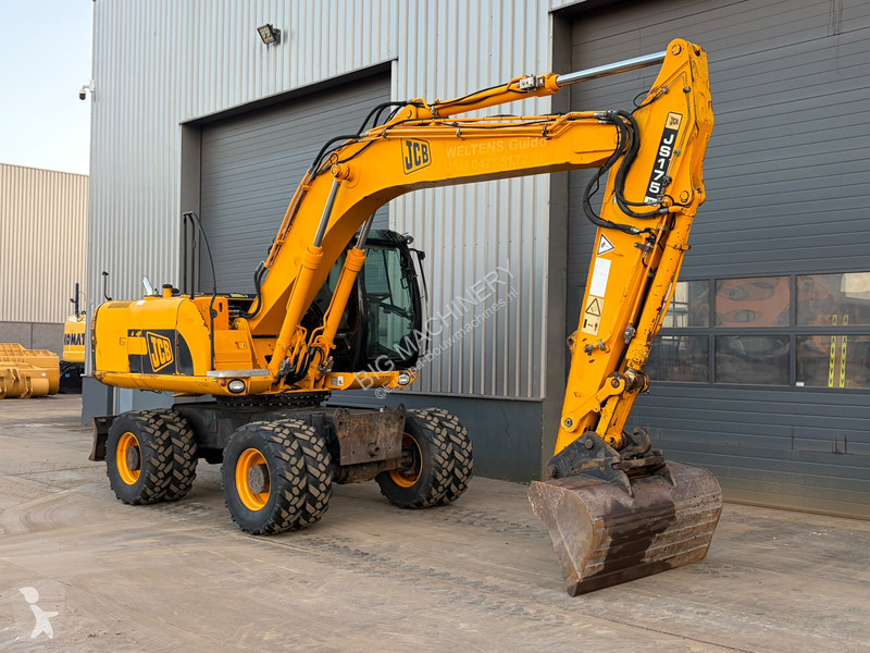 جرافة JCB