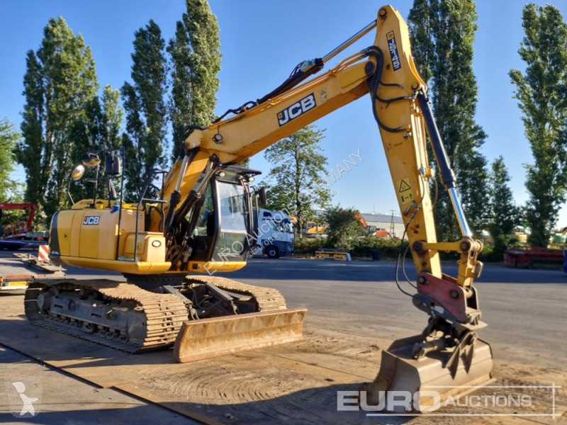 جرافة JCB