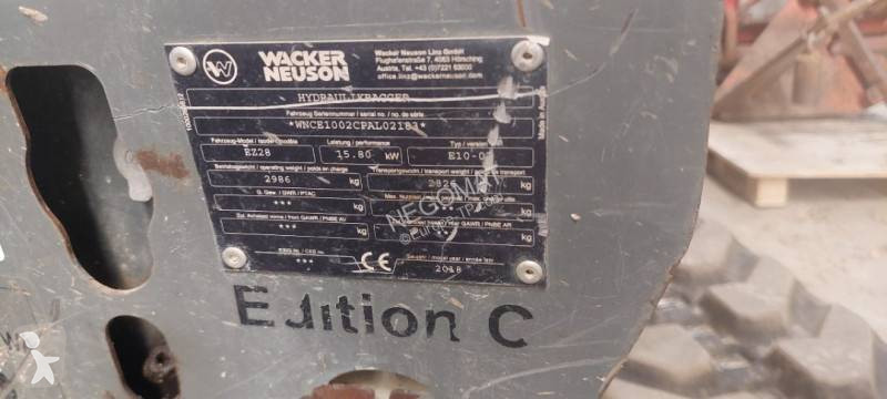 جرافة Neuson EZ28