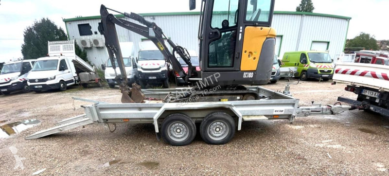 جرافة Volvo  EC18D