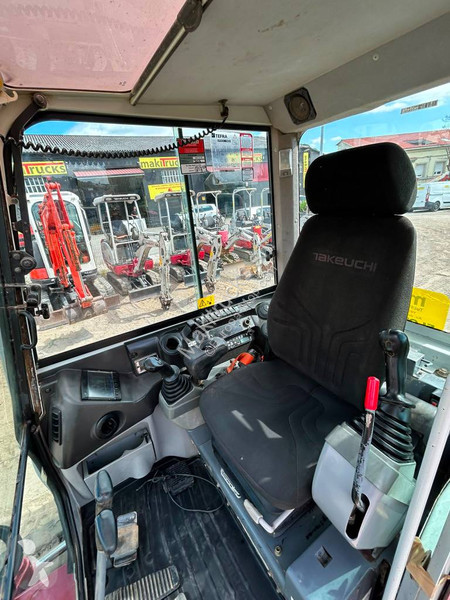 Lopatový nakládač Takeuchi 230