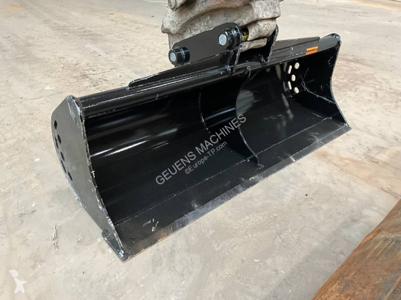 Rýpadlo Kubota 0804 A 2